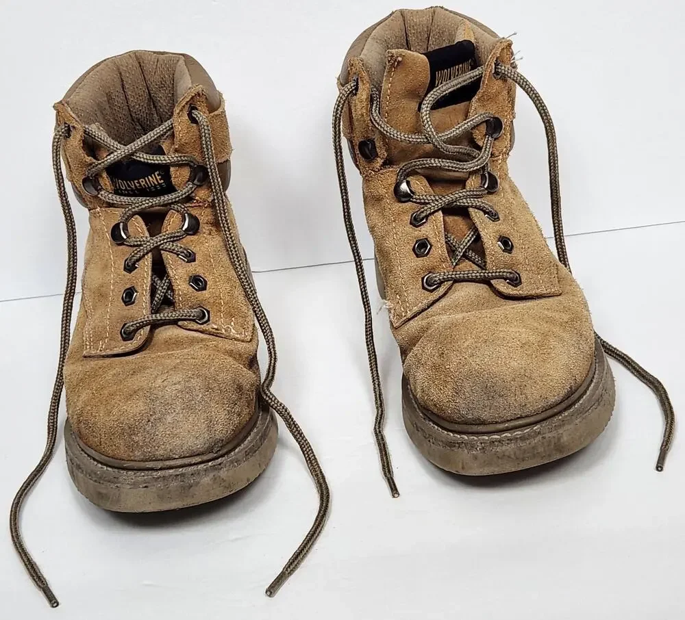 WOLVERINE Boots Mens Size 8 Brown Lace Up Leather Upper Oil Resistant Work Hike